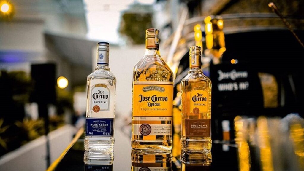 Lịch sử phát triển của rượu tequila: Từ truyền thống đến hiện đại